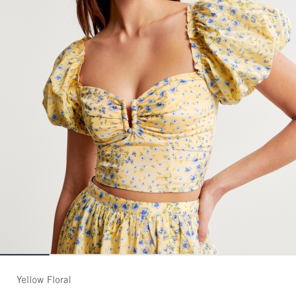 Abercrombie & Fitch Drama puff sleeve sweetheart set top
